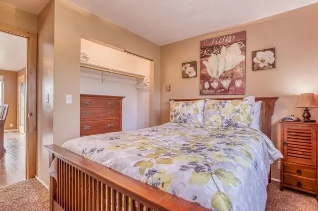 Ev, Birden Çok Yatak (Bungalow By The Bay)