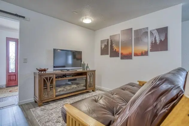 Ev, Birden Çok Yatak (Bungalow By The Bay)