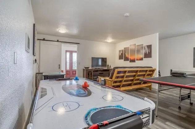 Ev, Birden Çok Yatak (Bungalow By The Bay)