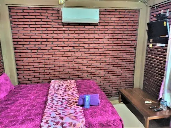 Bungalov, Havuz Manzaralı