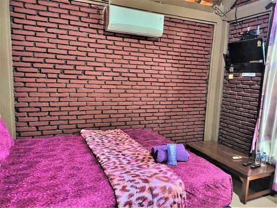 Bungalov, Havuz Manzaralı
