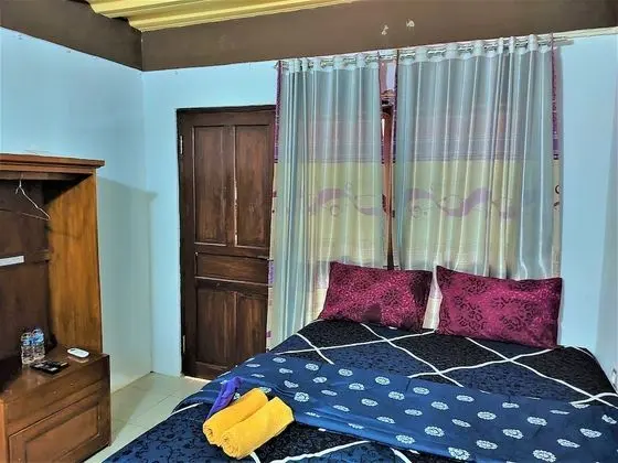 Bungalov, Havuz Manzaralı