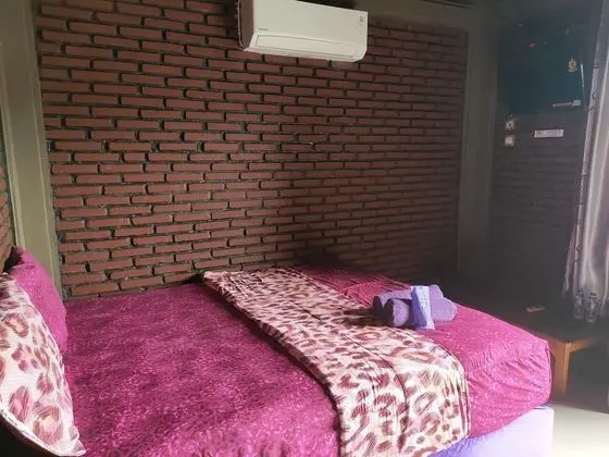 Bungalov, Havuz Manzaralı