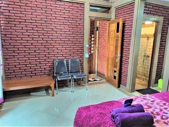 Bungalov, Havuz Manzaralı