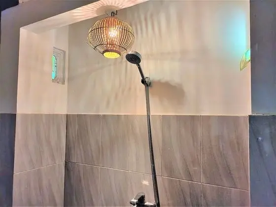 Bungalov, Havuz Manzaralı