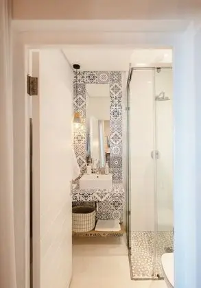 Design Tek Büyük Yataklı Oda, 1 Büyük (Queen) Boy Yatak, Denize Sıfır