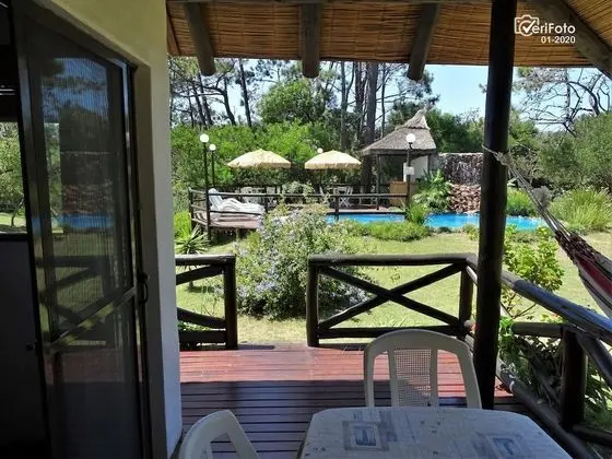 Family Bungalov, 2 Yatak Odası, Havuz Manzaralı