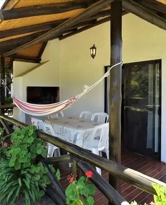 Family Bungalov, 2 Yatak Odası, Havuz Manzaralı