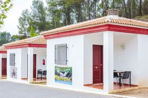 Basic Bungalov, 2 Yatak Odası (no kitchen)