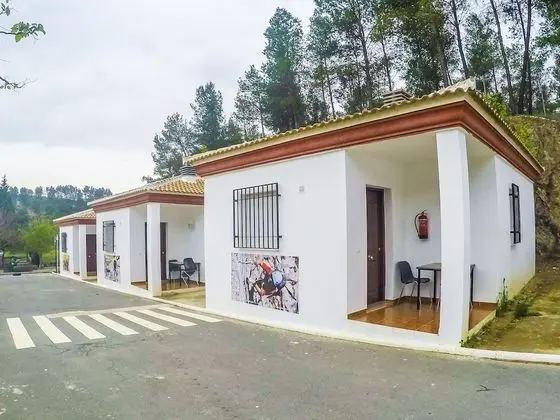 Basic Bungalov, 2 Yatak Odası (no kitchen)