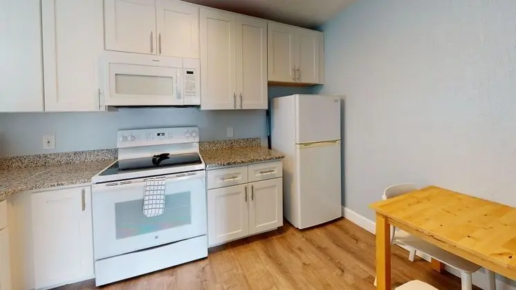 One-Bedroom Suite, Pool View (Unit 1)