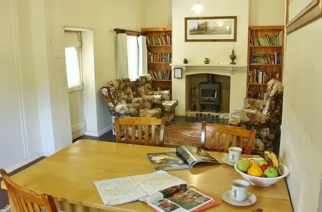 Lodge (up to four guests)