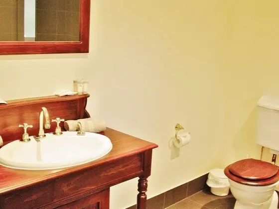 Lodge (up to four guests)