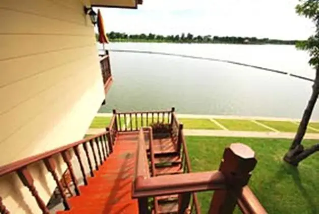 The Lake View House