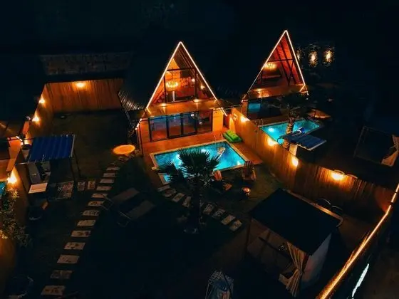 Bungalow, Göl Manzaralı, Isıtmalı Özel Havuzlu