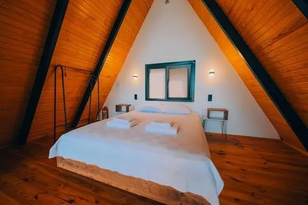 Bungalow, Göl Manzaralı, Isıtmalı Özel Havuzlu