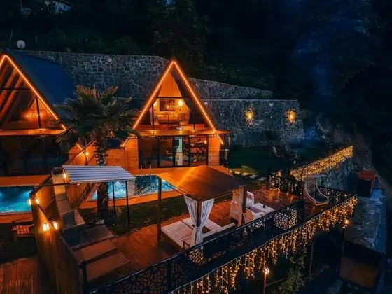 Teras Bungalow Oda, Göl Manzaralı, Isıtmalı Özel Havuzlu