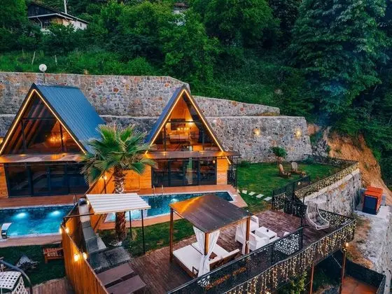 Teras Bungalow Oda, Göl Manzaralı, Isıtmalı Özel Havuzlu
