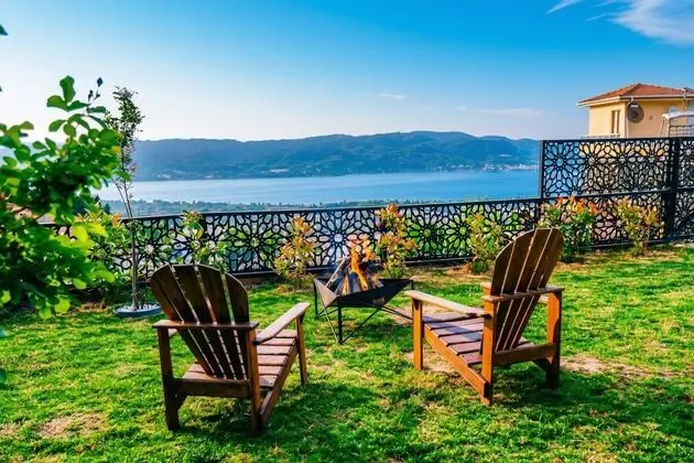 Teras Bungalow Oda, Göl Manzaralı, Isıtmalı Özel Havuzlu