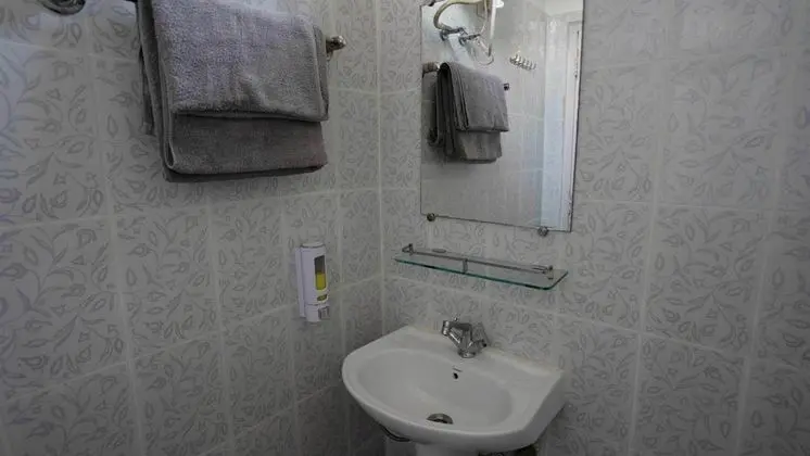Standard Tek Büyük Yataklı Oda, 1 Büyük (Queen) Boy Yatak, Nehir Manzaralı