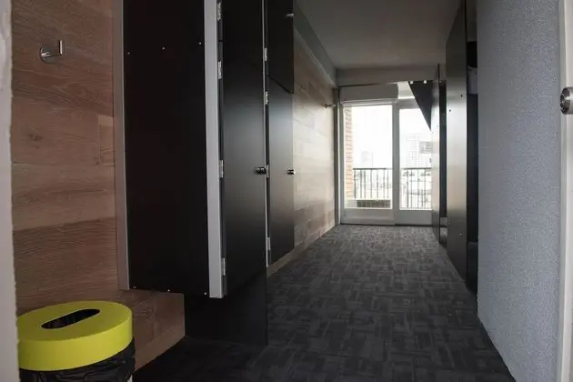 Ortak Ranzalı Oda, Sadece kadınlar için