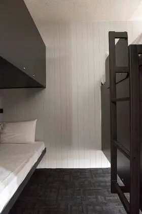 Ortak Ranzalı Oda, Sadece kadınlar için