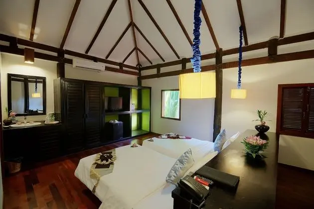 Villa (Free roundtrip & City shuttle)