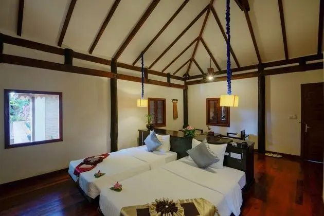 Villa (Free roundtrip & City shuttle)
