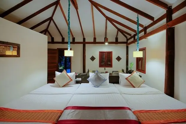 Üç Kişilik Oda (Private Villa - Free roundtrip & City)