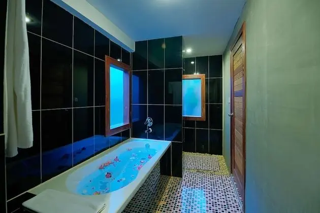 Üç Kişilik Oda (Private Villa - Free roundtrip & City)