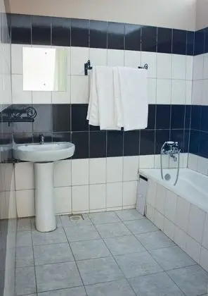 Standard Oda, 2 Büyük (Queen) Boy Yatak, Göl Manzaralı