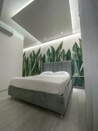 Honeymoon Tek Büyük Yataklı Oda