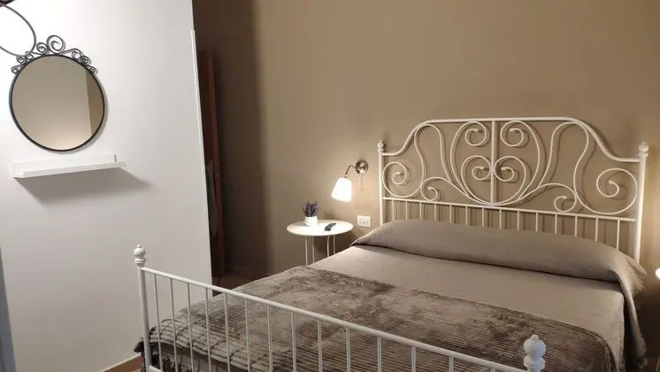 Honeymoon Tek Büyük Yataklı Oda