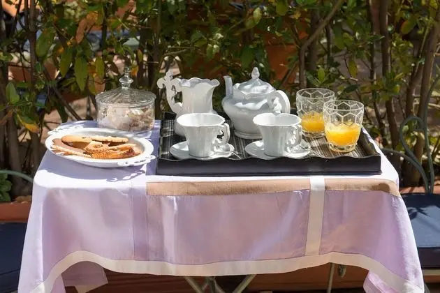 Deluxe Tek Büyük veya İki Ayrı Yataklı Oda, Teras