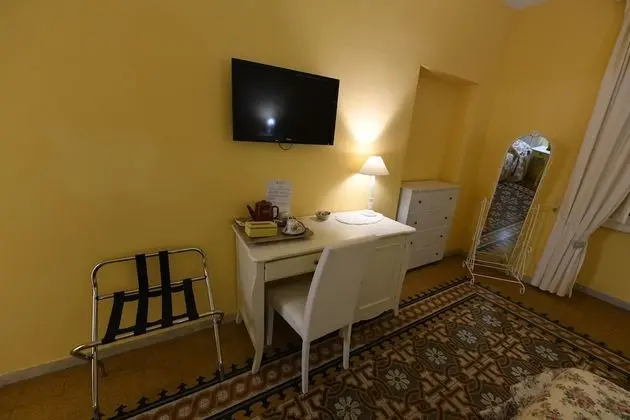 Tek Büyük Yataklı Oda (Gialla )