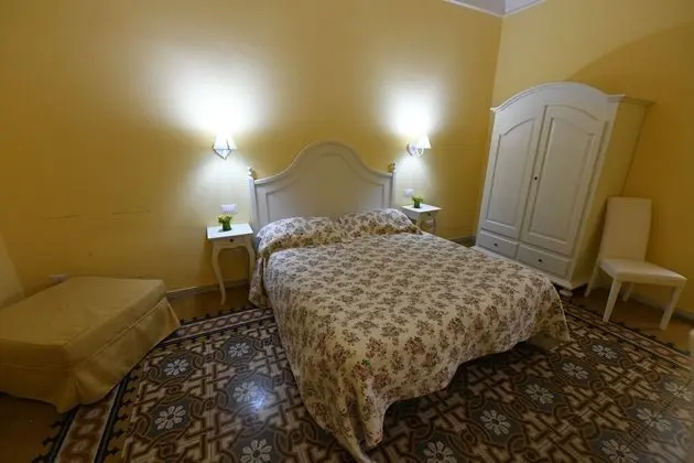 Tek Büyük Yataklı Oda (Gialla )