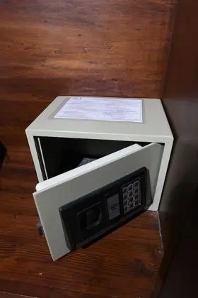 Tek Büyük Yataklı Oda (Verde)