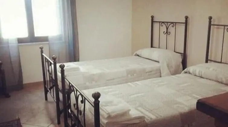 Tek Büyük veya İki Ayrı Yataklı Oda (Panna)