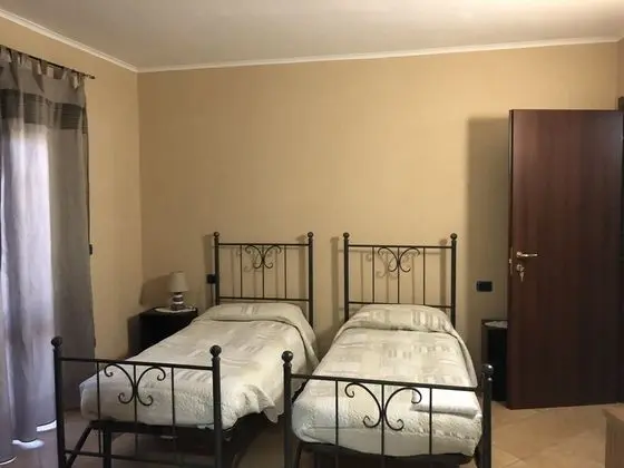 Tek Büyük veya İki Ayrı Yataklı Oda (Tortora)