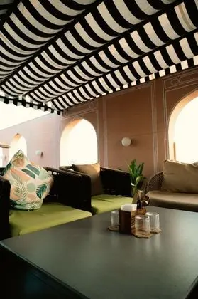 Deluxe Oda, Balkon