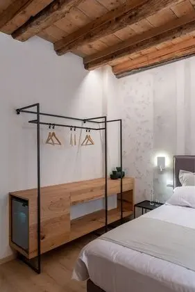 Comfort Tek Büyük veya İki Ayrı Yataklı Oda