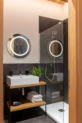Comfort Tek Büyük veya İki Ayrı Yataklı Oda