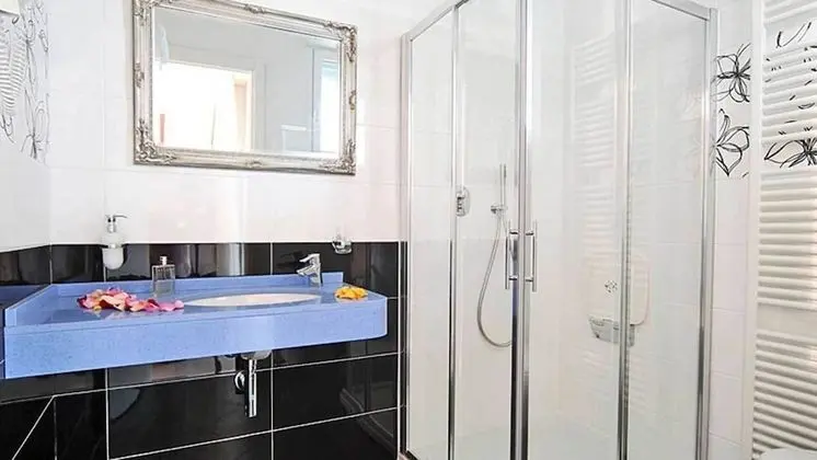 Standard Üç Kişilik Oda
