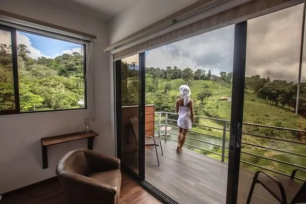 Deluxe Tek Büyük Yataklı Oda, Balkon, Dağ Manzaralı