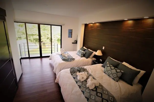 Tek Büyük Yataklı Oda, 1 Yatak Odası, Göl Manzaralı