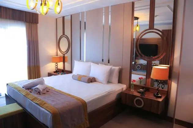 Triple, Şehir Manzaralı