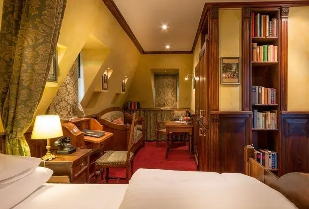 Superior Oda, Balkon, Vadi Manzaralı