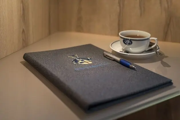 Junior Tek Büyük veya İki Ayrı Yataklı Oda