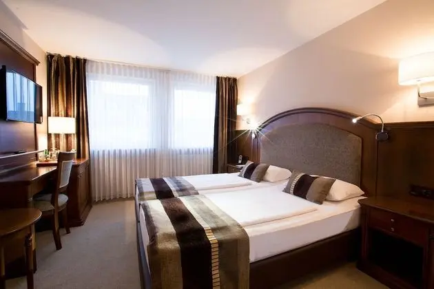 Standard Tek Büyük Yataklı Oda