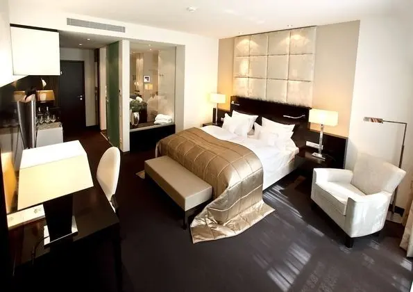 Classic Tek Büyük Yataklı Oda